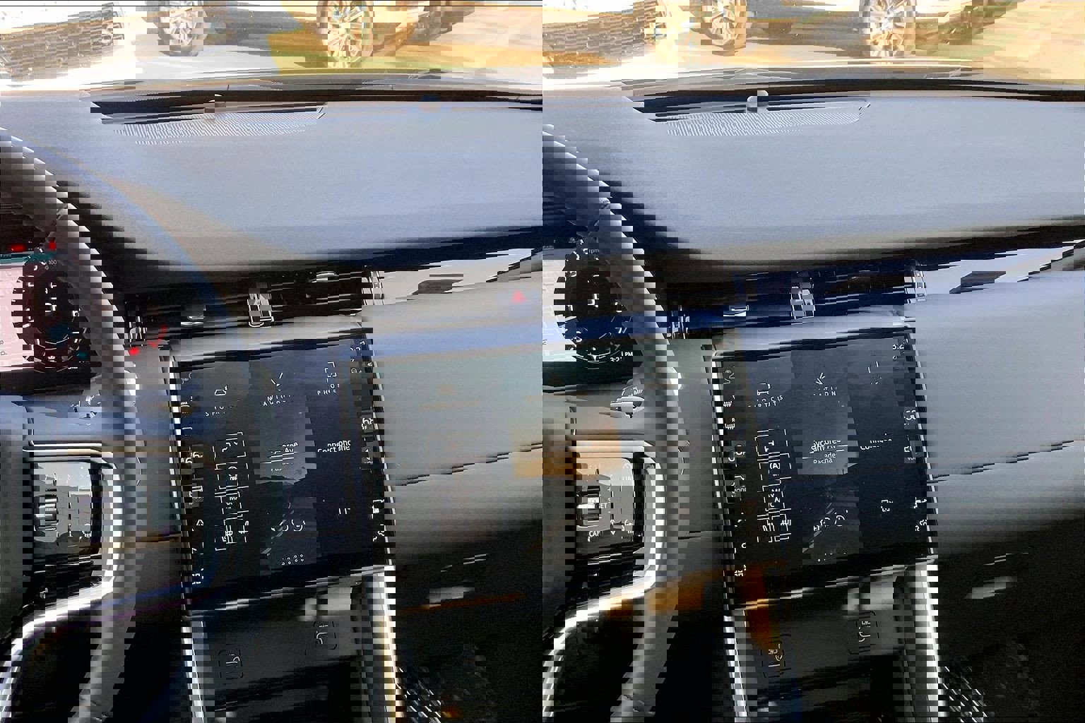 Used 2024 Land Rover Discovery Sport S image 6