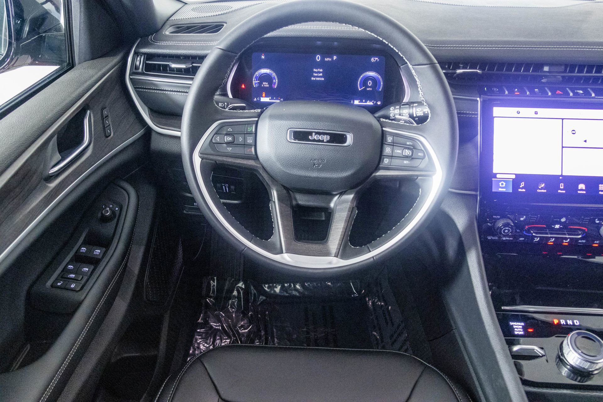 New 2025 Jeep Grand Cherokee Limited image 30