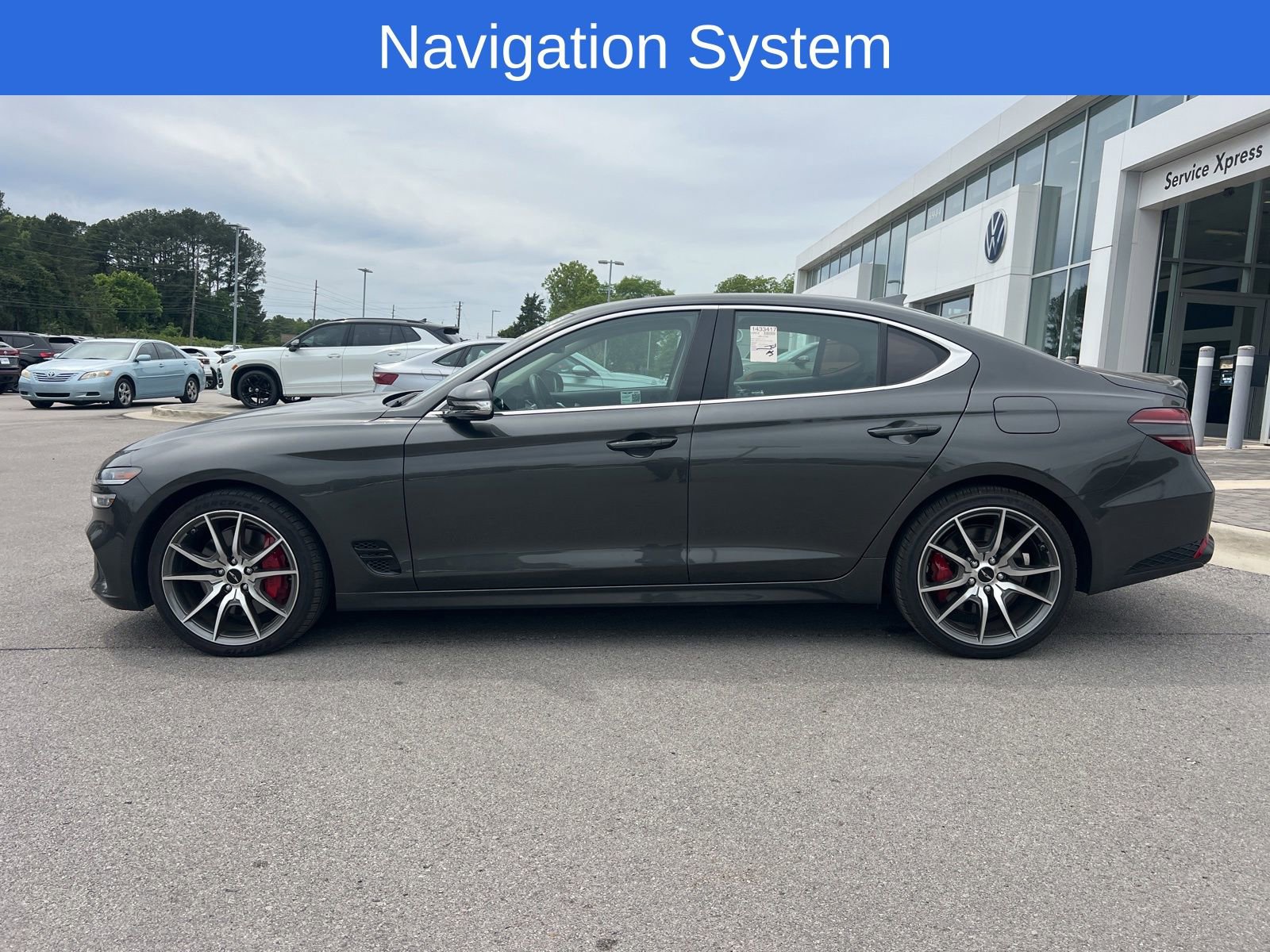 Used 2025 Genesis G70 2.5T RWD image 3