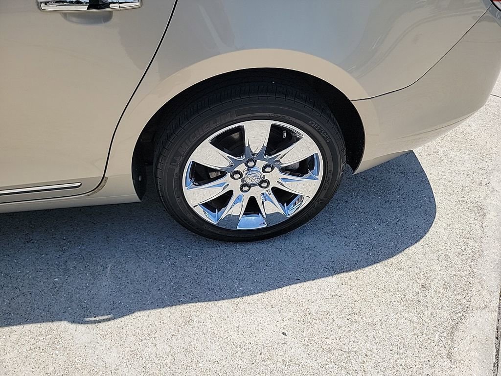 Used 2011 Buick LaCrosse CXS image 22