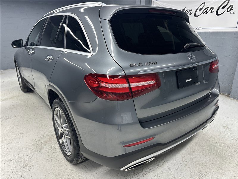 Used 2019 Mercedes-Benz GLC 300 4MATIC w/ AMG Line image 4