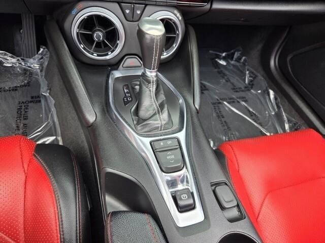 Used 2020 Chevrolet Camaro LT RWD image 5