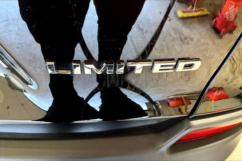 Used 2022 Jeep Cherokee Limited AWD/4WD image 24