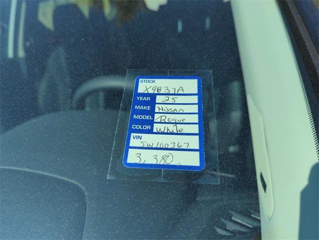 Certified 2025 Nissan Rogue Platinum image 6