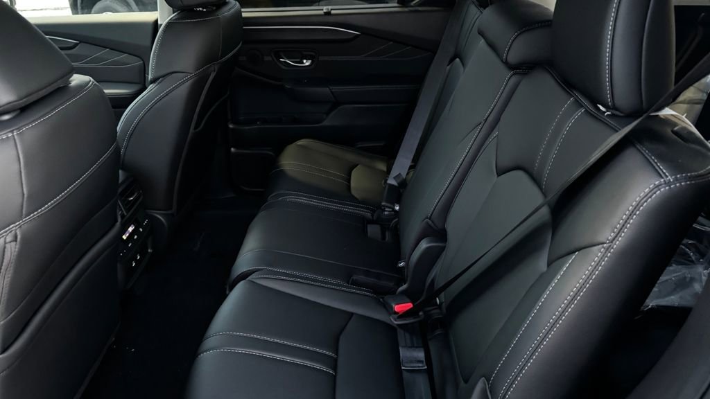 New 2026 Honda Pilot Touring image 9