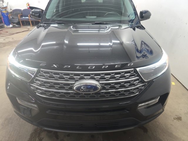 Used 2023 Ford Explorer XLT w/ Equipment Group 202A image 21