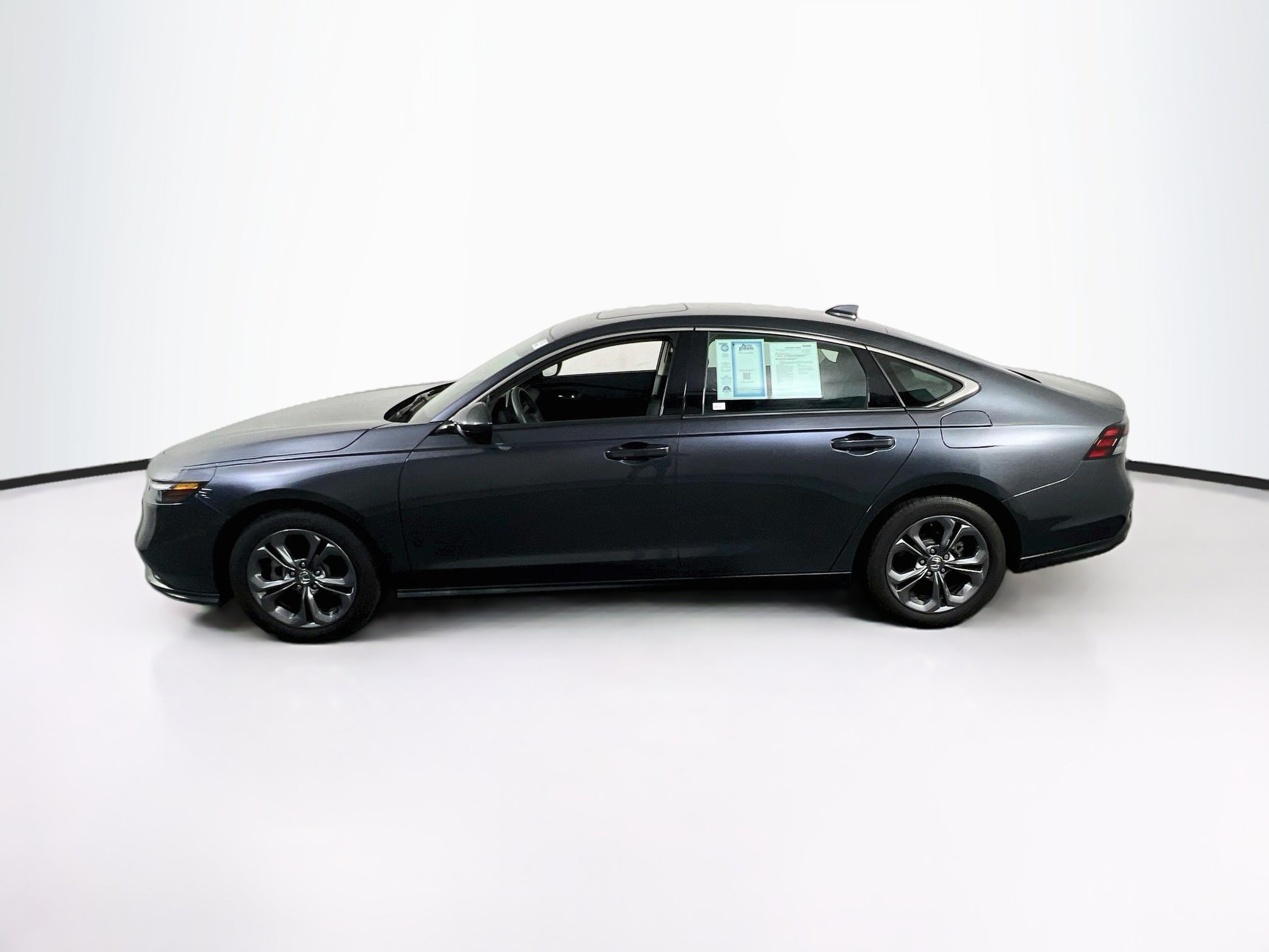 Used 2023 Honda Accord EX image 8