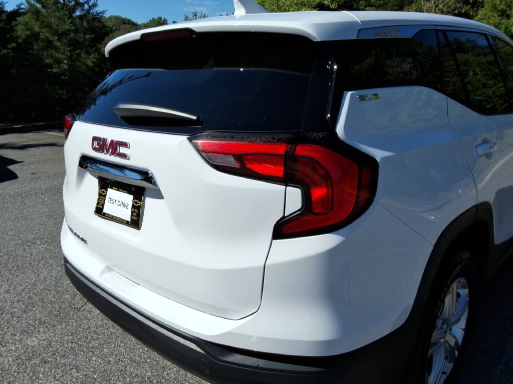 Used 2020 GMC Terrain SLE FWD image 14
