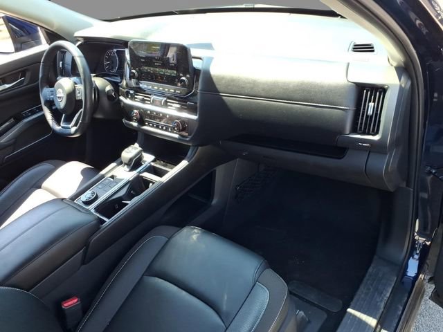 Used 2025 Nissan Pathfinder SL w/ Cargo Package AWD/4WD image 12
