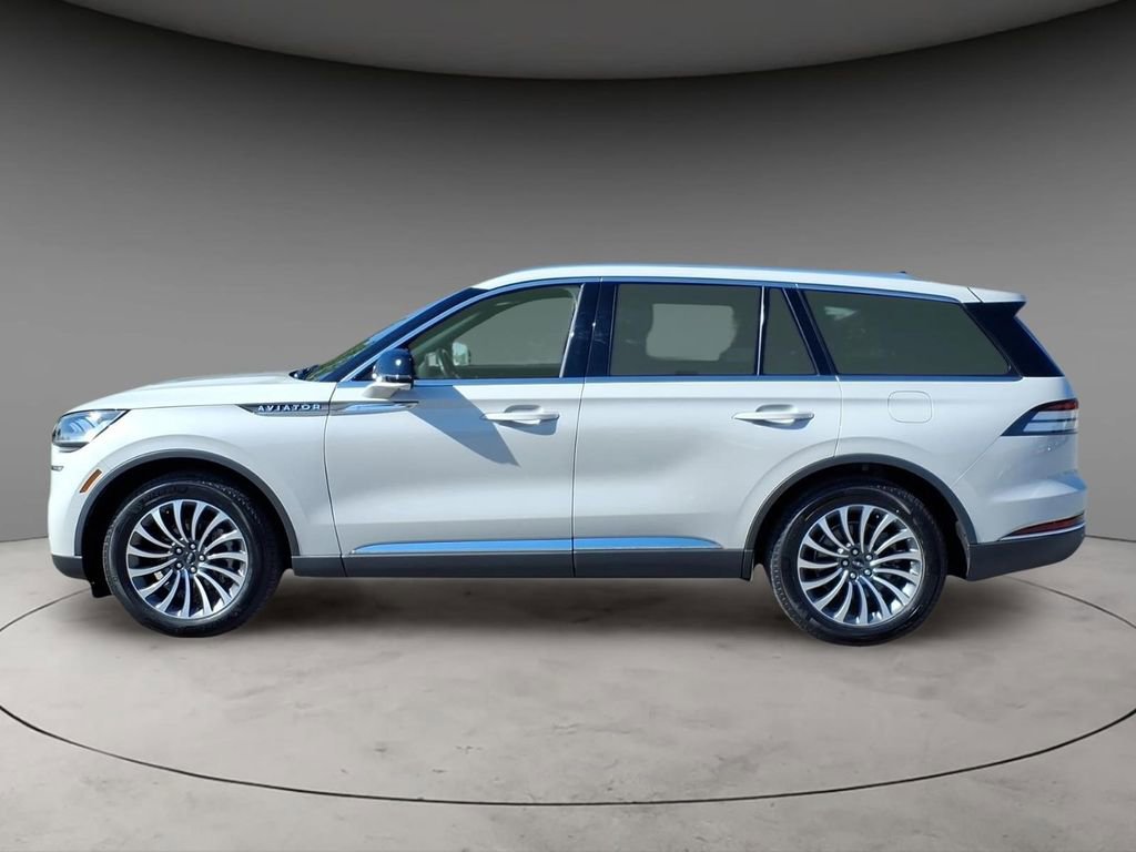 Certified 2023 Lincoln Aviator Reserve w/ Elements Package Plus image 2