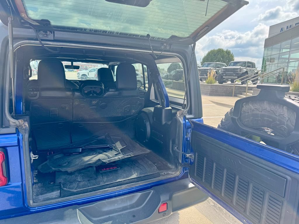 Used 2019 Jeep Wrangler Unlimited Rubicon w/ Uconnect 4C Nav & Sound Group AWD/4WD image 11