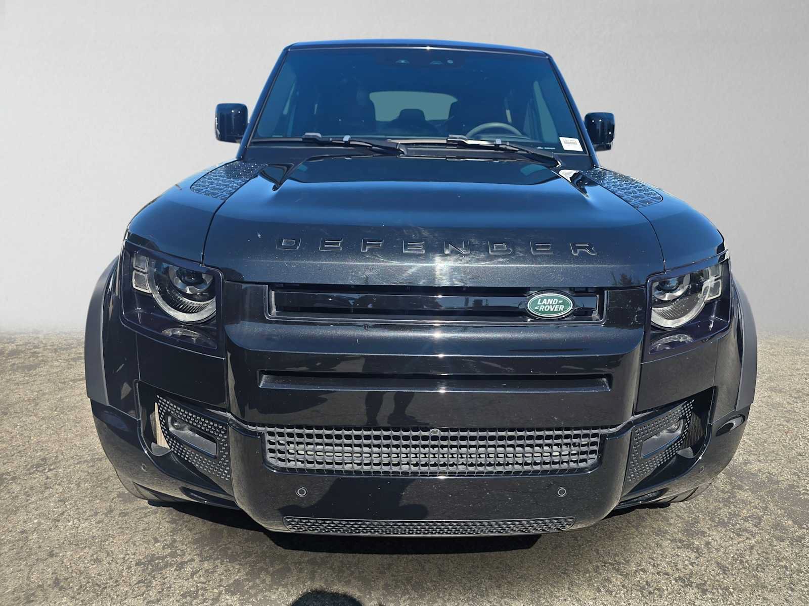 Used 2023 Land Rover Defender 110 V8 AWD/4WD image 8