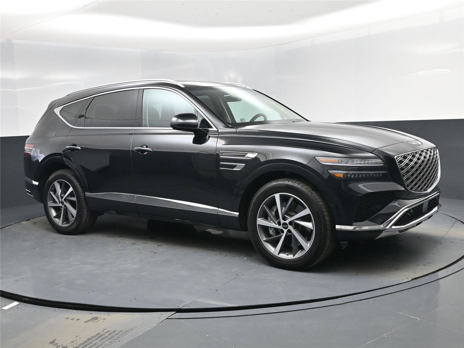 Used 2025 Genesis GV80 2.5T Select image 2