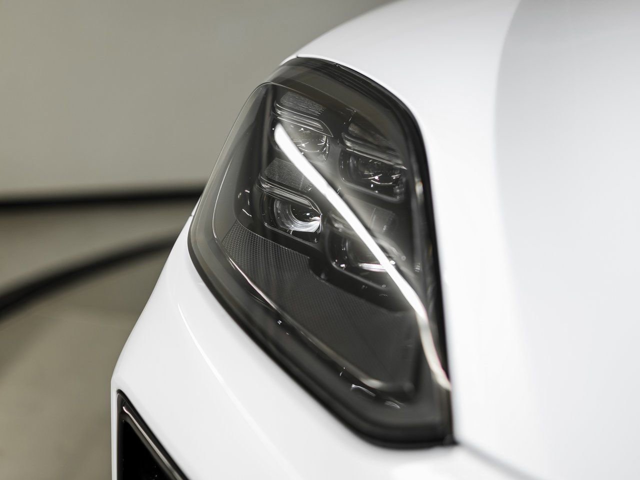 New 2026 Porsche Cayenne GTS AWD/4WD image 13