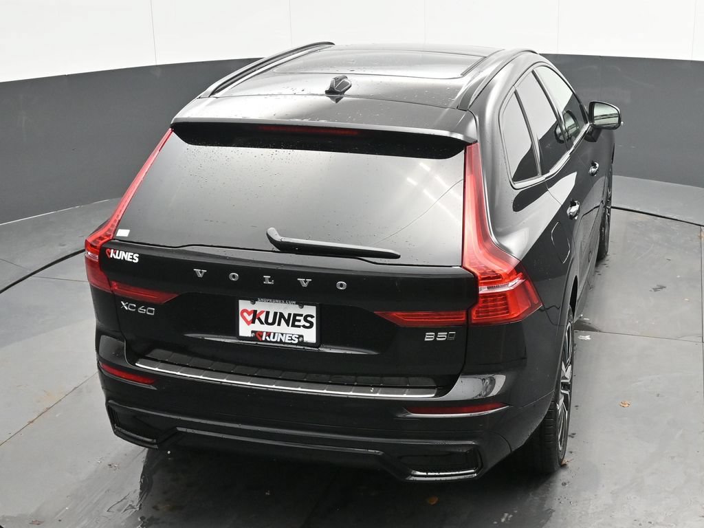 Used 2025 Volvo XC60 B5 Plus w/ Protection Package Premier AWD/4WD image 40