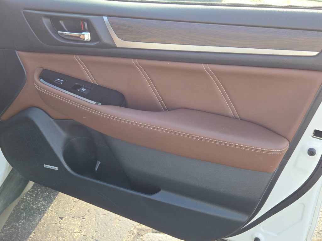 Used 2018 Subaru Outback 3.6R Touring AWD/4WD image 10