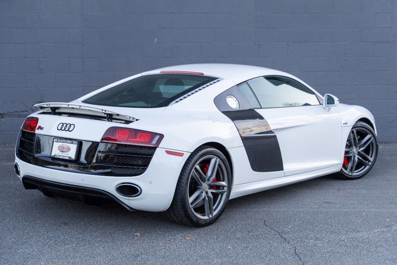 Used 2012 Audi R8 V10 image 10