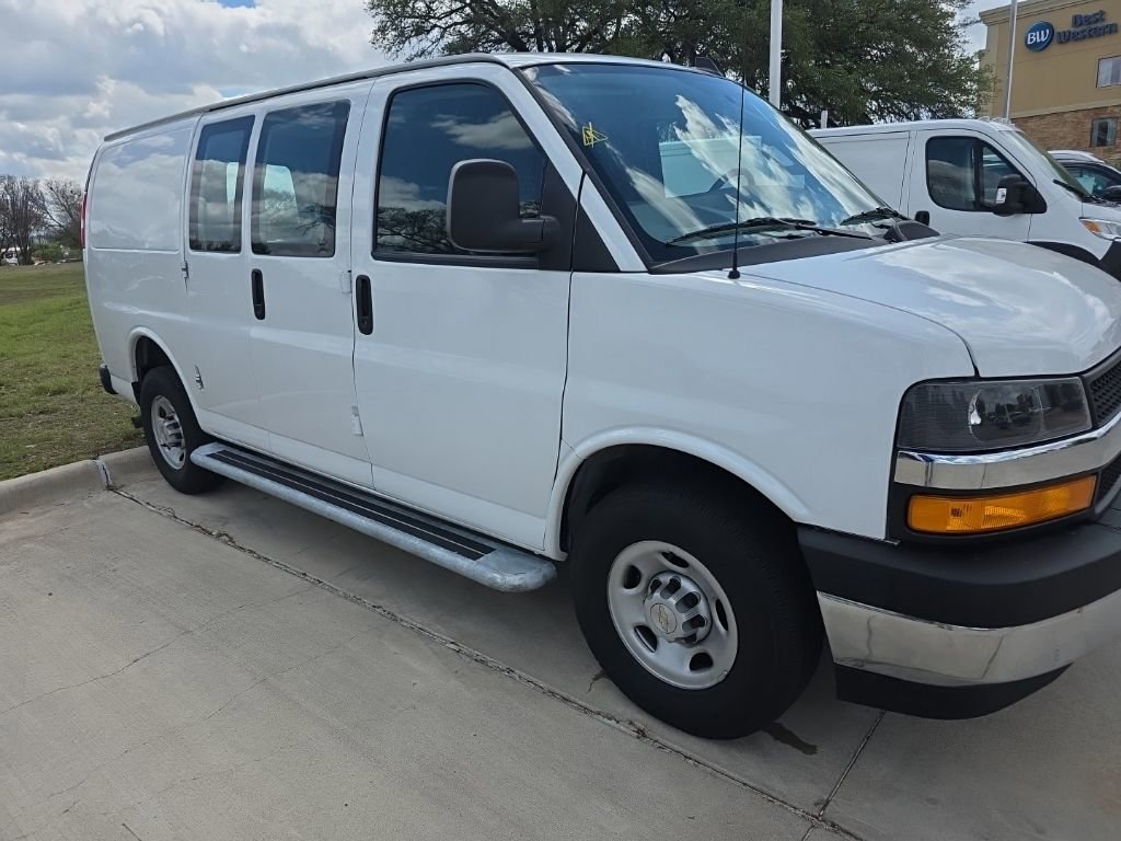 Used 2024 Chevrolet Express 2500 w/ Driver Convenience Package image 4