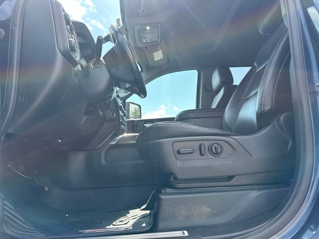 Used 2021 Chevrolet Silverado 2500 LT w/ Convenience Package image 19