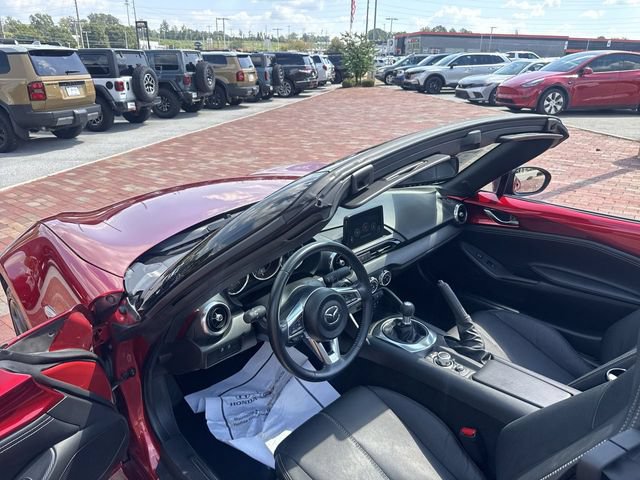 Used 2023 MAZDA MX-5 Miata Grand Touring RWD image 14
