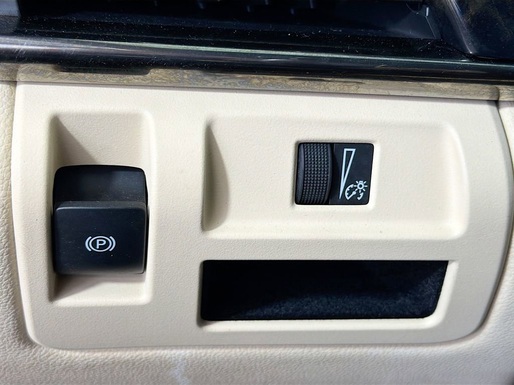 Used 2018 Cadillac CTS Luxury image 10