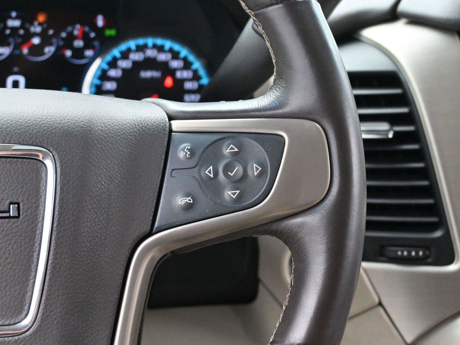 Used 2017 GMC Yukon Denali image 17