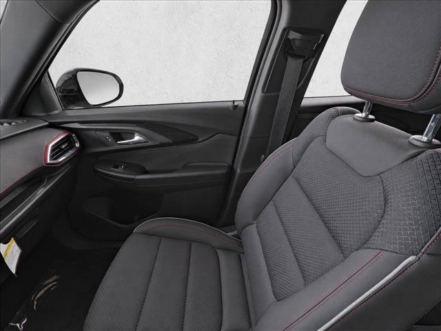 Used 2023 Chevrolet TrailBlazer RS w/ Technology Package FWD image 27