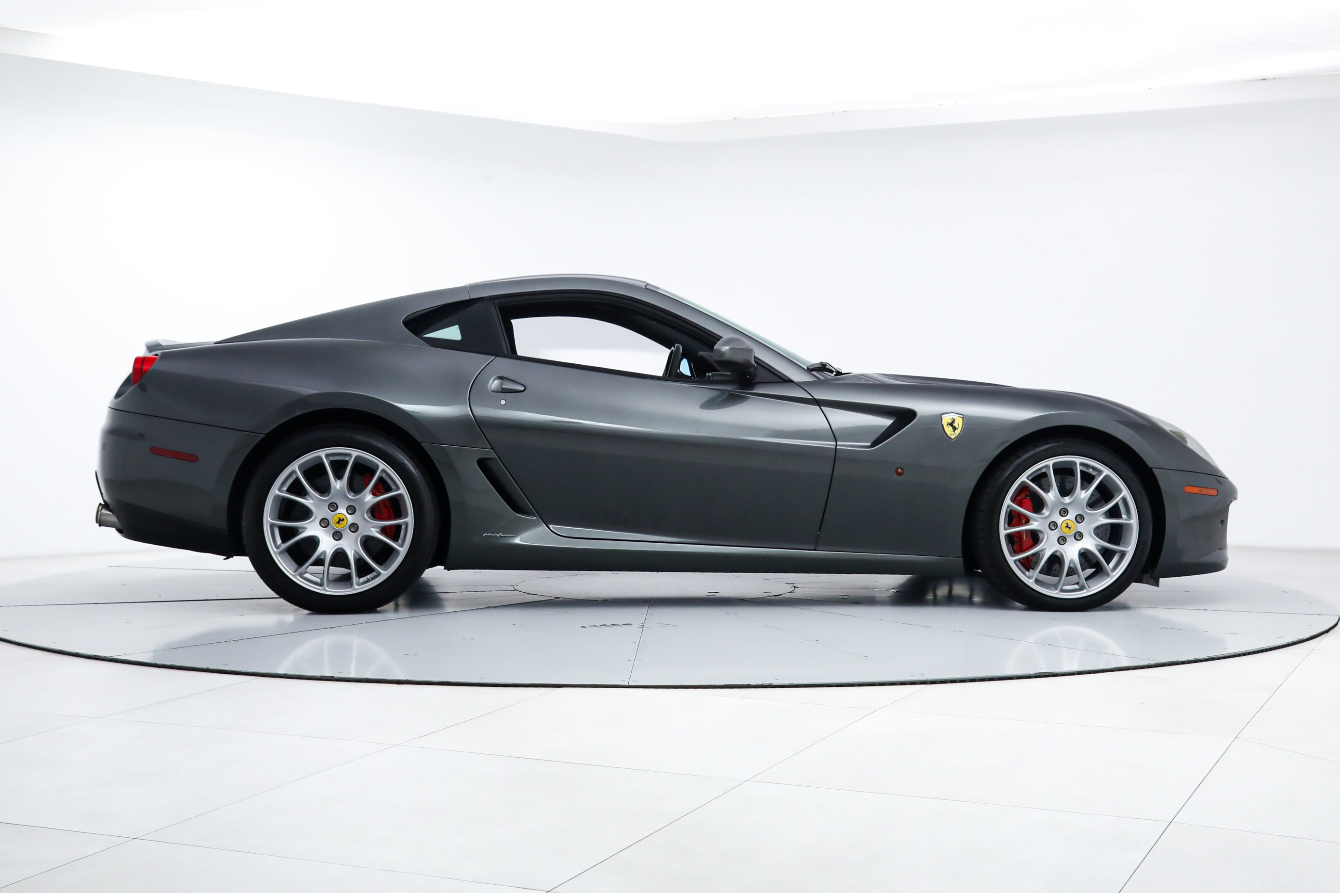 Used 2009 Ferrari 599 GTB Fiorano RWD image 9