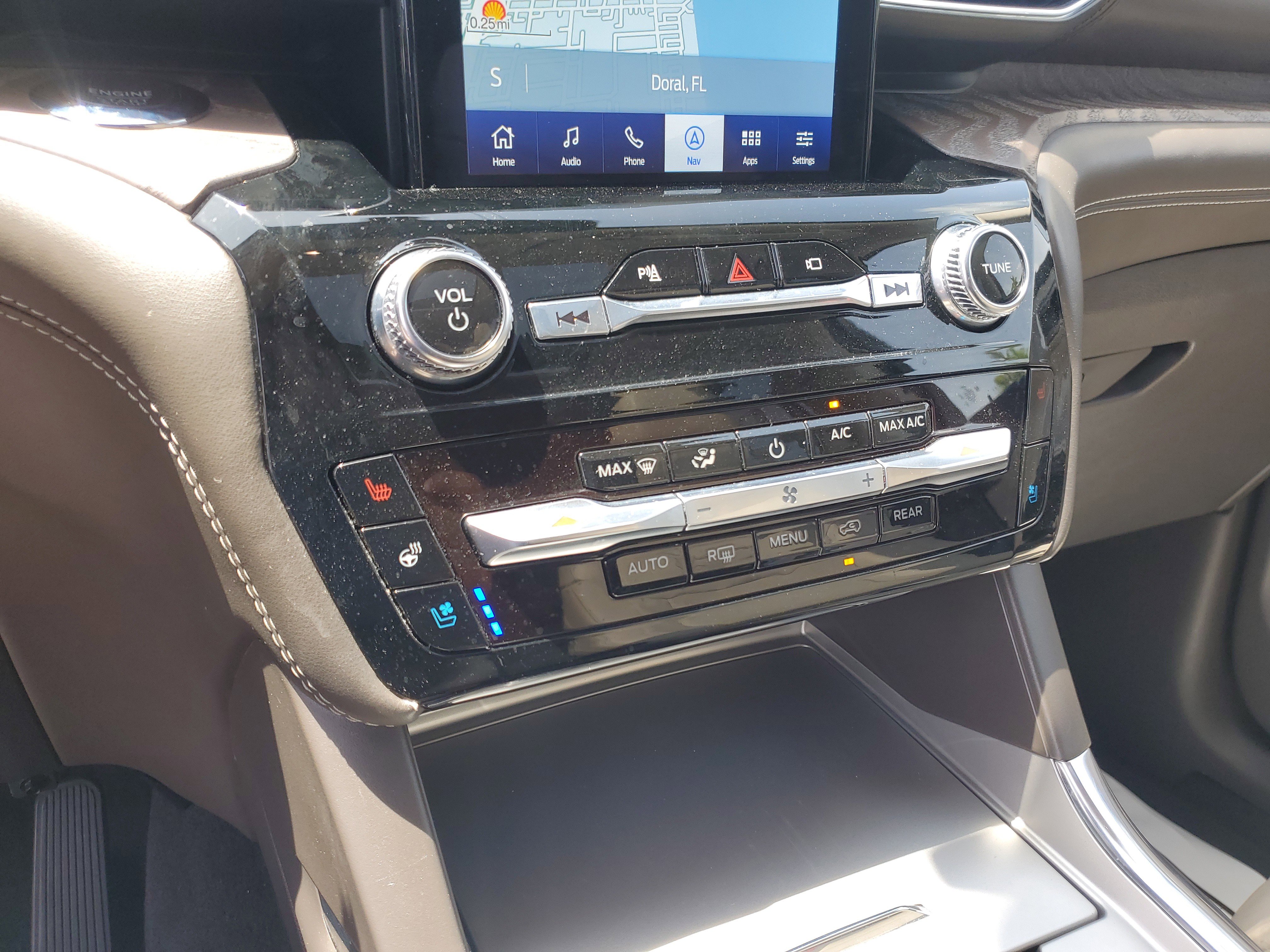 Used 2022 Ford Explorer Platinum w/ Equipment Group 601A image 20