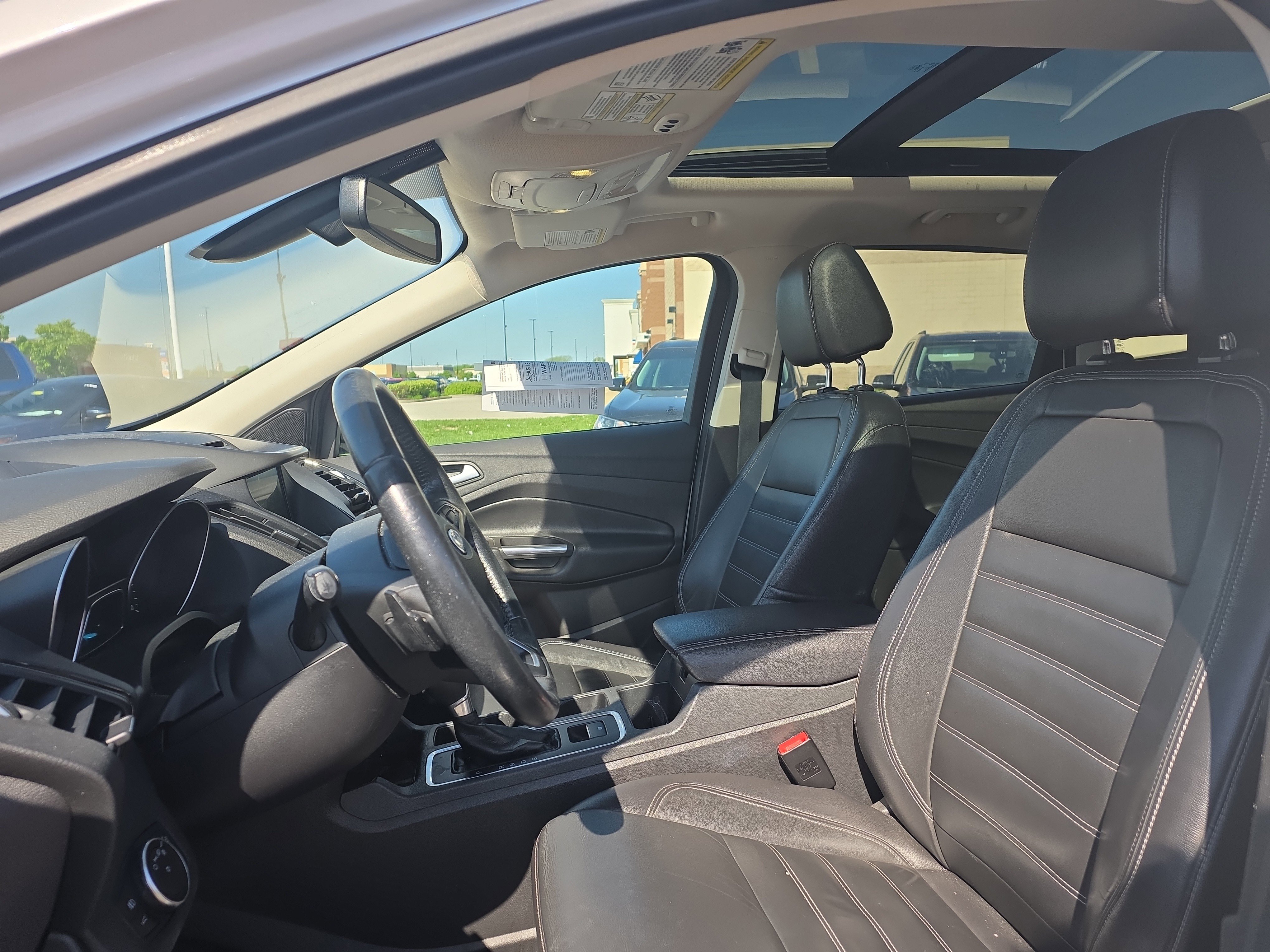 Used 2017 Ford Escape Titanium image 13
