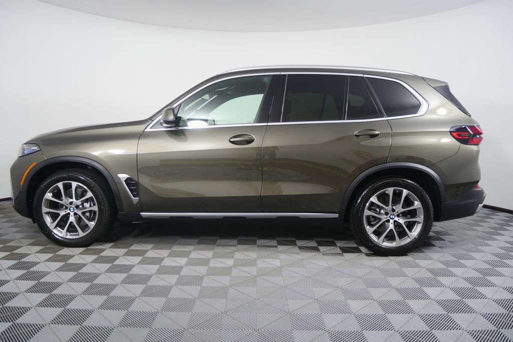 Certified 2026 BMW X5 xDrive40i AWD/4WD image 2