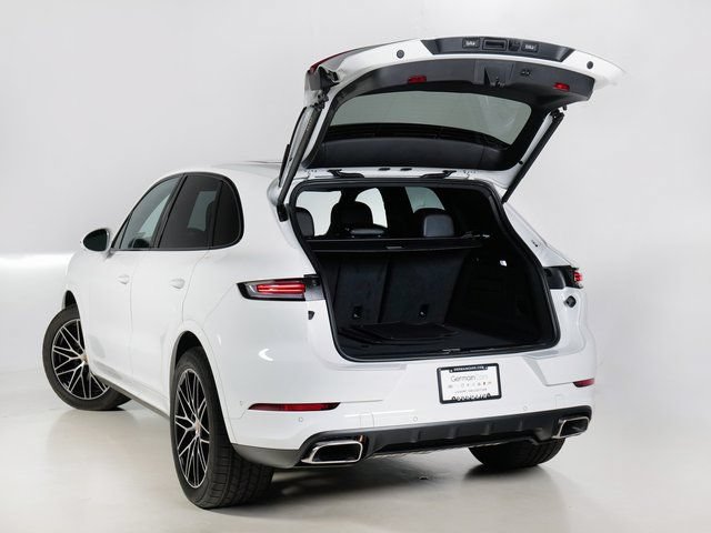 Certified 2026 Porsche Cayenne AWD/4WD image 30