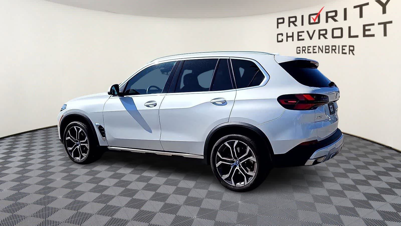 Used 2025 BMW X5 sDrive40i w/ Premium Package RWD image 6