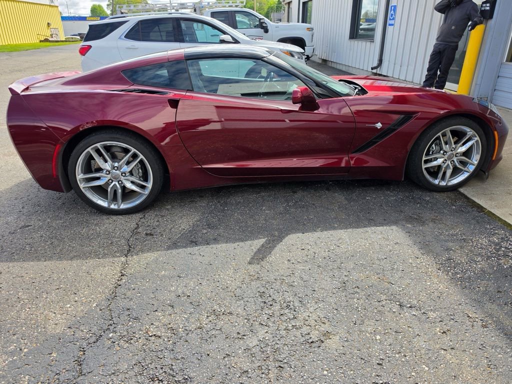 Used 2017 Chevrolet Corvette Stingray Coupe w/ Battery Protection Package RWD image 3
