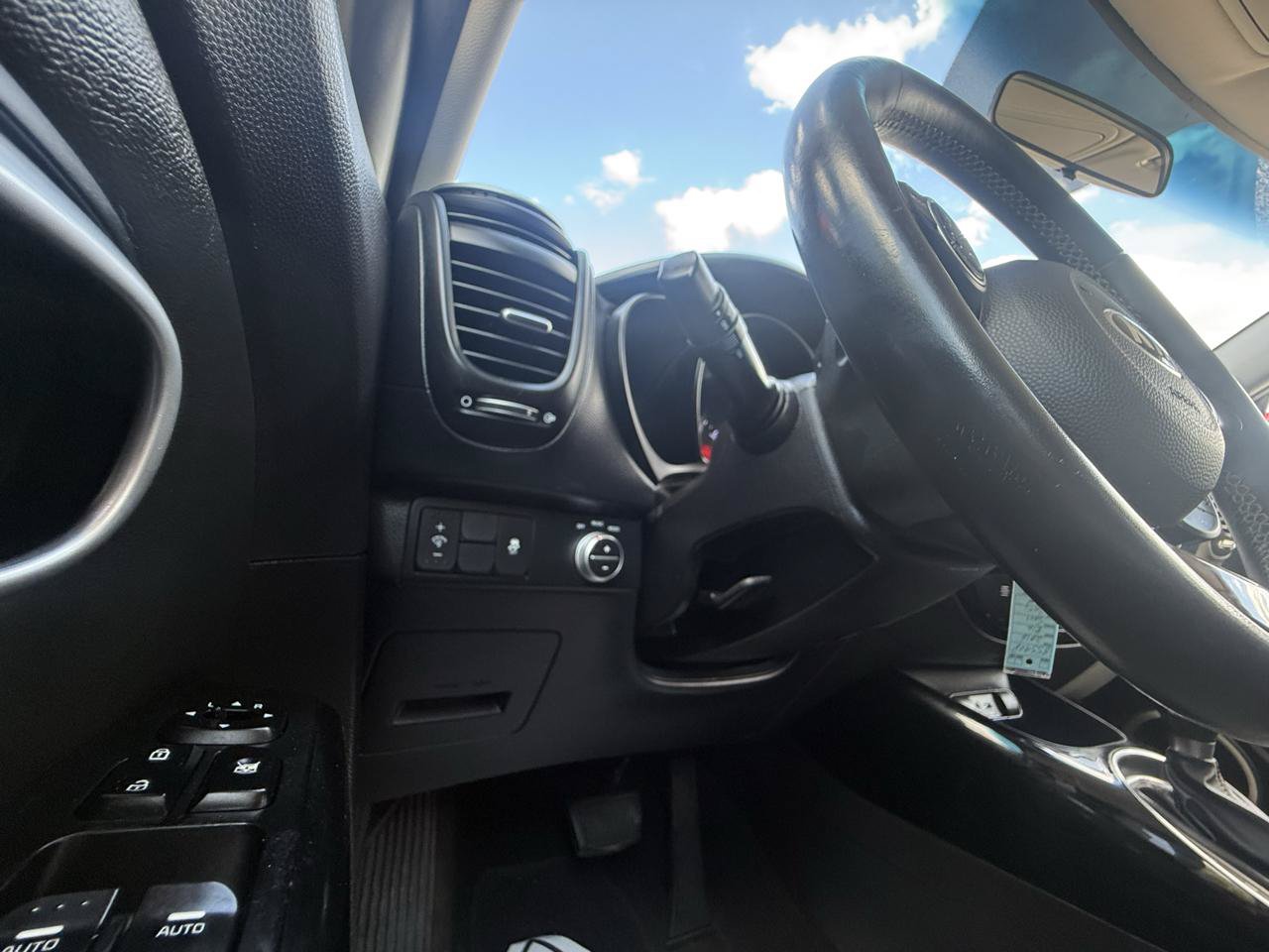 Used 2016 Kia Soul + w/ Audio Package FWD image 20