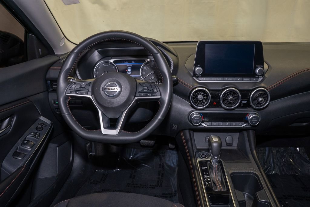 Certified 2022 Nissan Sentra SR w/ Midnight Edition image 6
