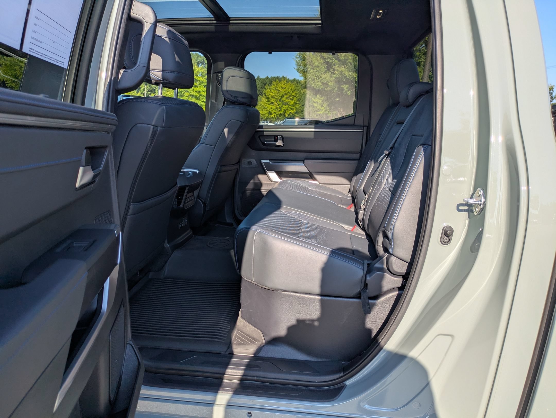 Used 2025 Toyota Tundra Platinum AWD/4WD image 28
