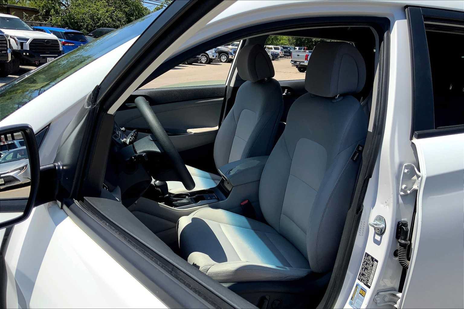 Used 2017 Hyundai Tucson SE w/ SE Popular Package 02 FWD image 8