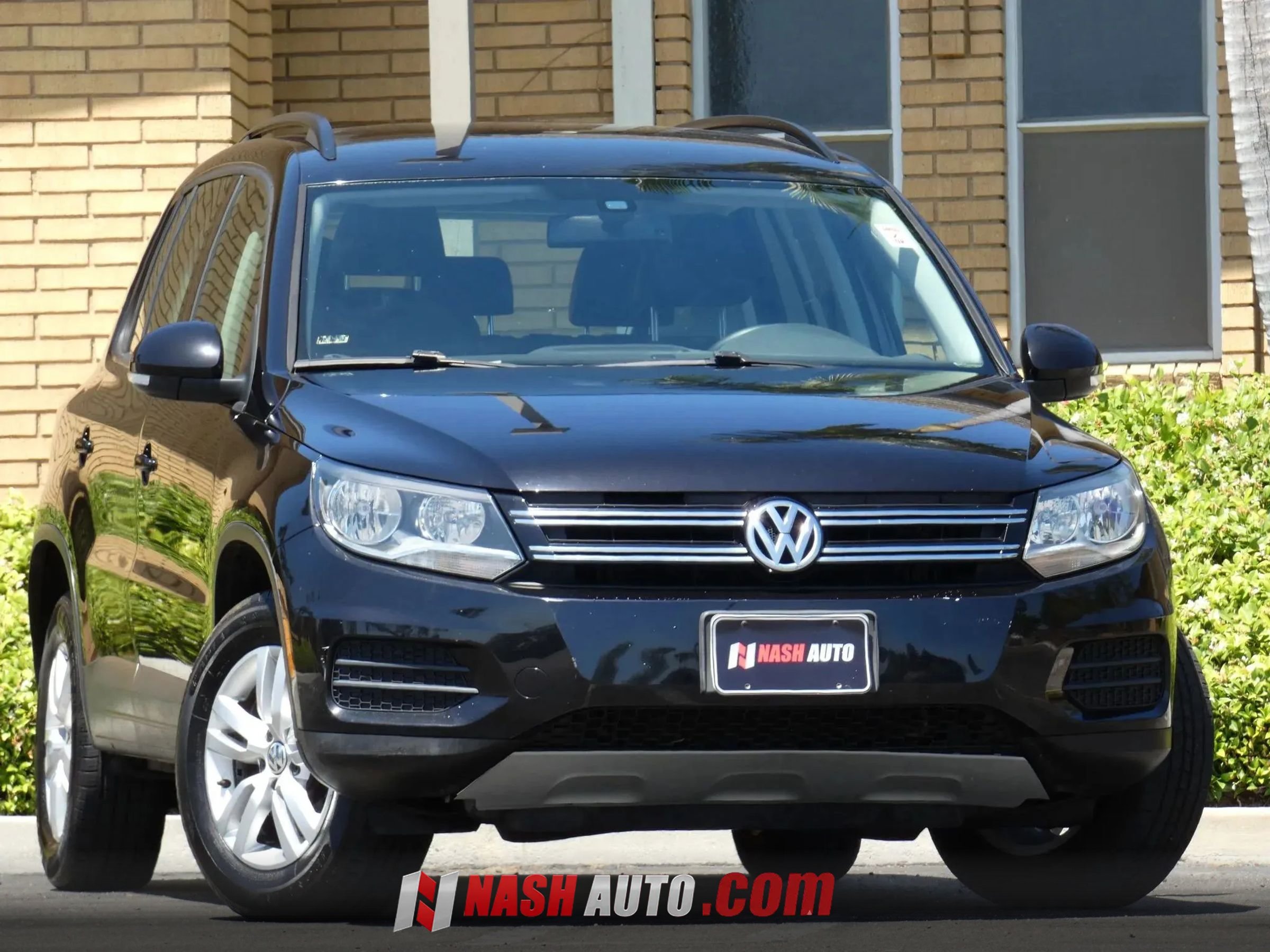 Used 2017 Volkswagen Tiguan S AWD/4WD image 3