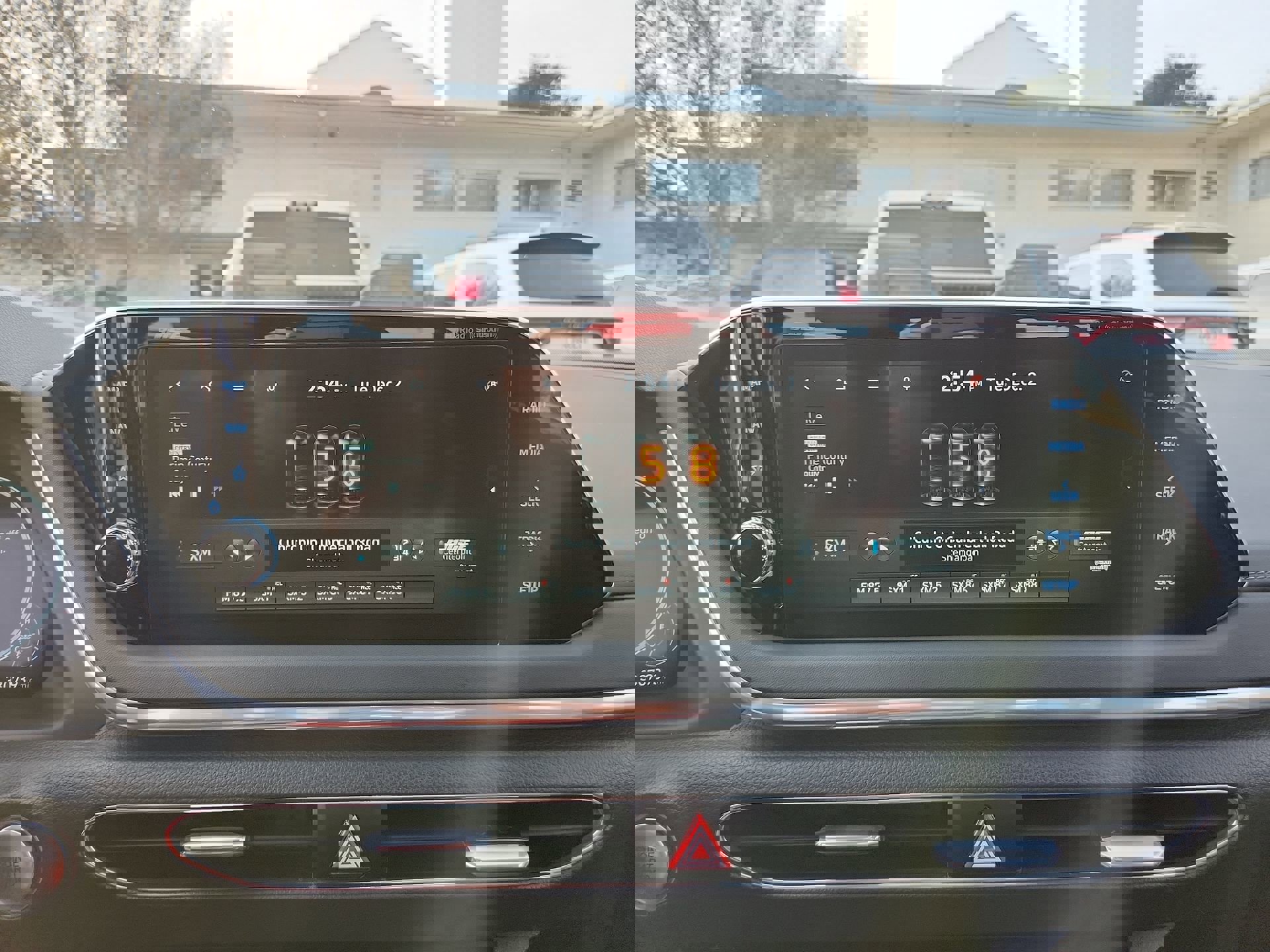 Used 2022 Hyundai Sonata Limited w/ Preferred Accessory Package image 12