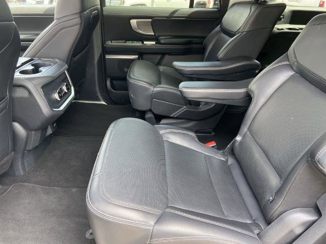 Used 2025 Ford Expedition Max Platinum AWD/4WD image 22