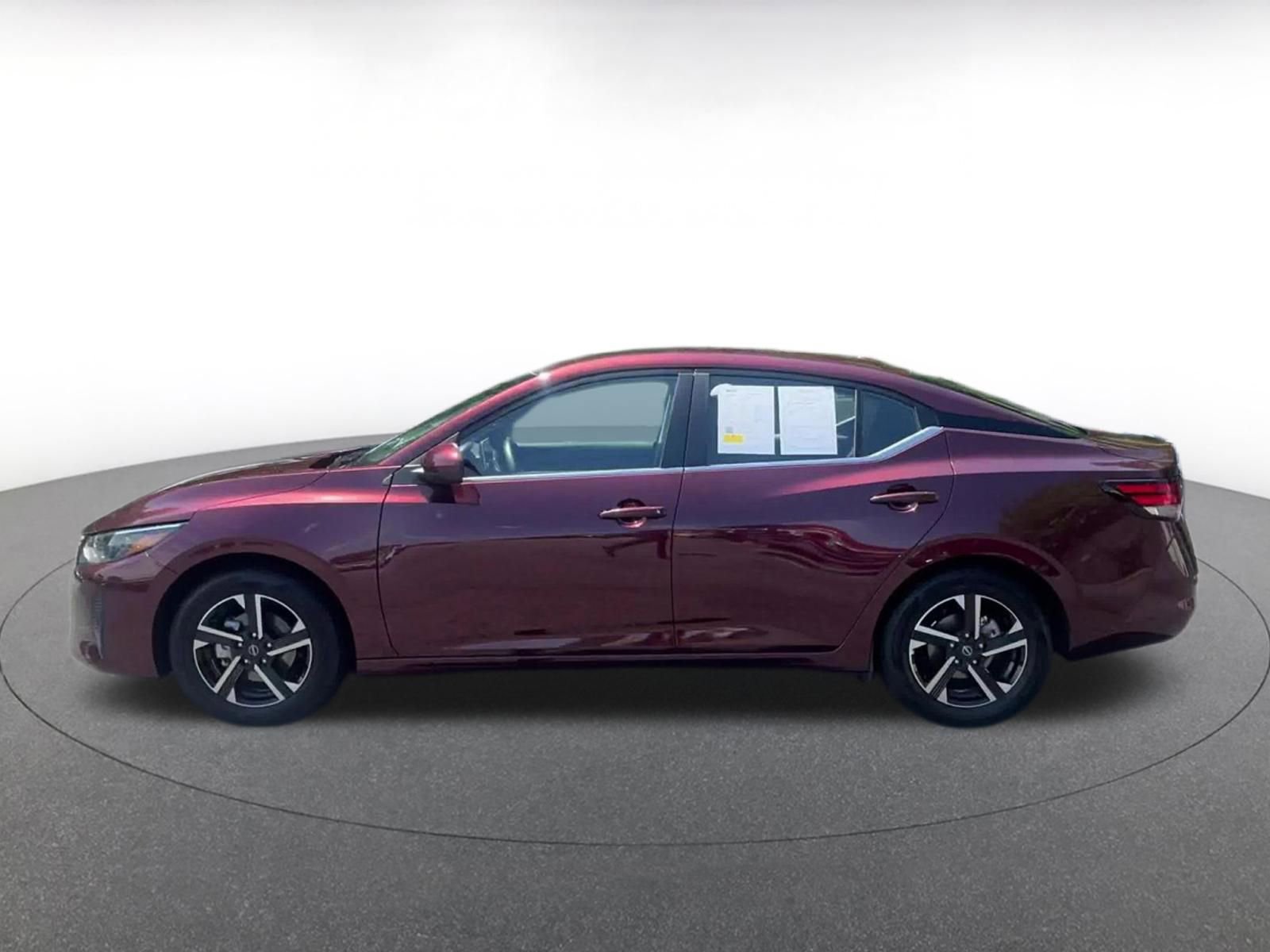 Used 2025 Nissan Sentra SV FWD image 9