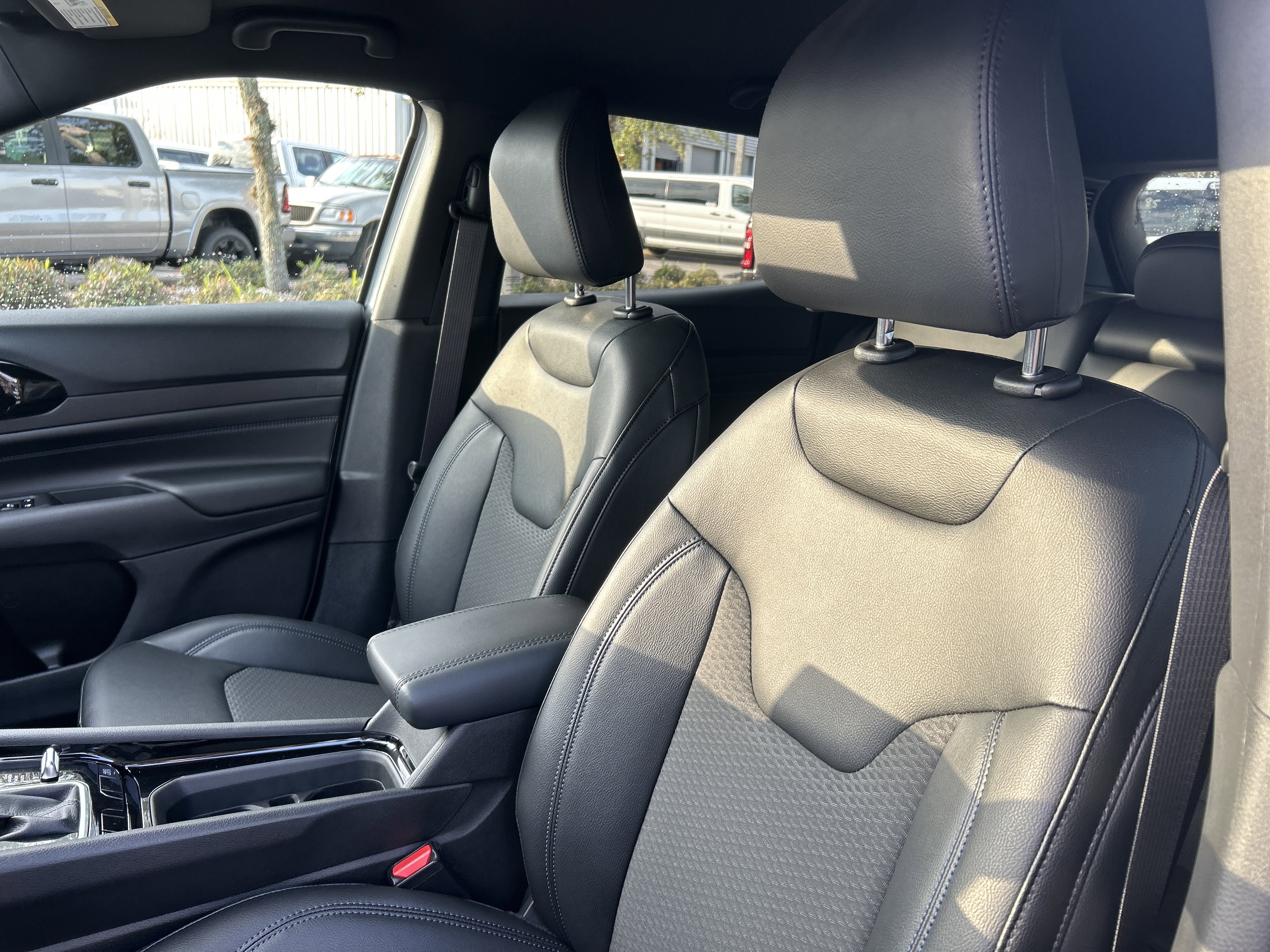 New 2026 Jeep Compass Latitude image 35