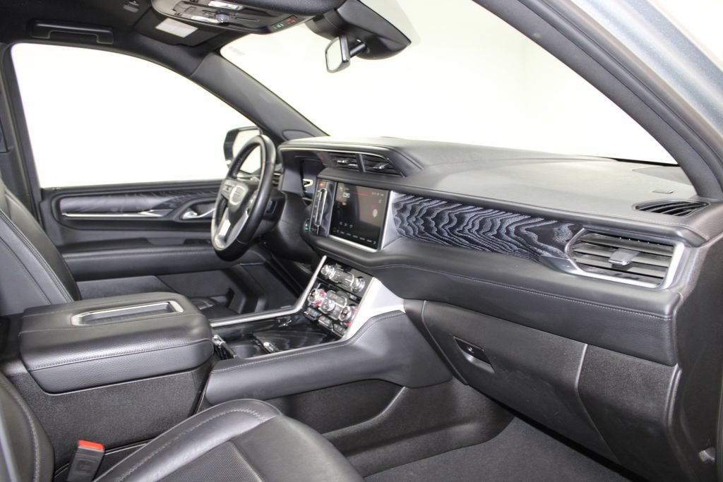 Used 2024 GMC Yukon XL Denali RWD image 33