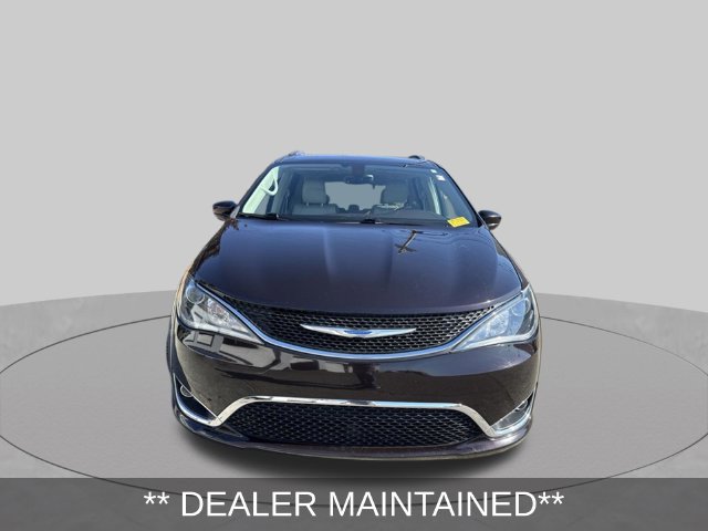 Used 2018 Chrysler Pacifica Touring-L Plus w/ Tire & Wheel Group FWD image 2