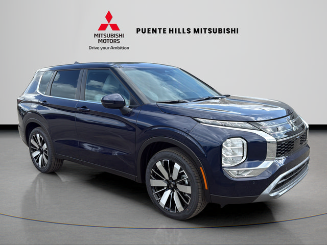 New 2026 Mitsubishi Outlander SE FWD image 3