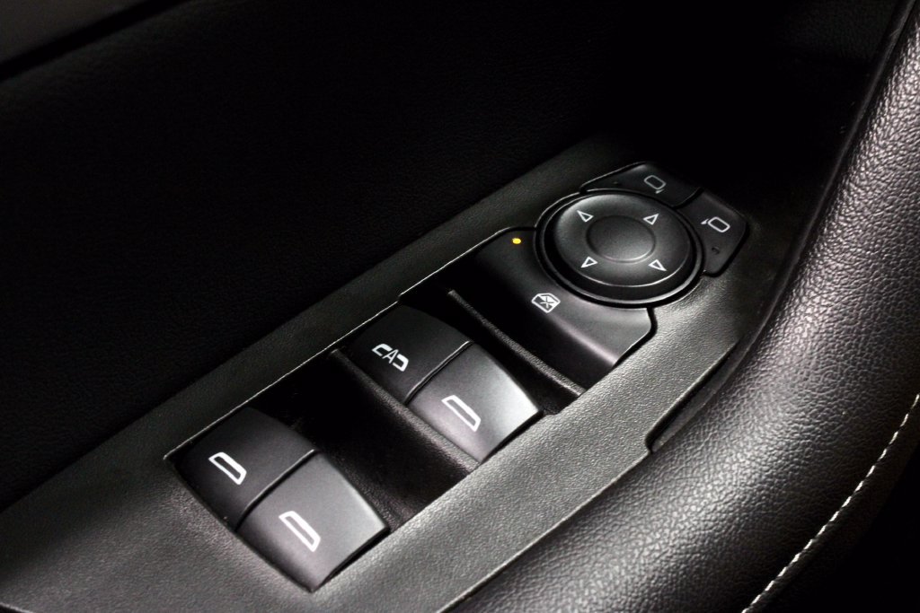 Used 2025 Chevrolet Blazer LT FWD image 22