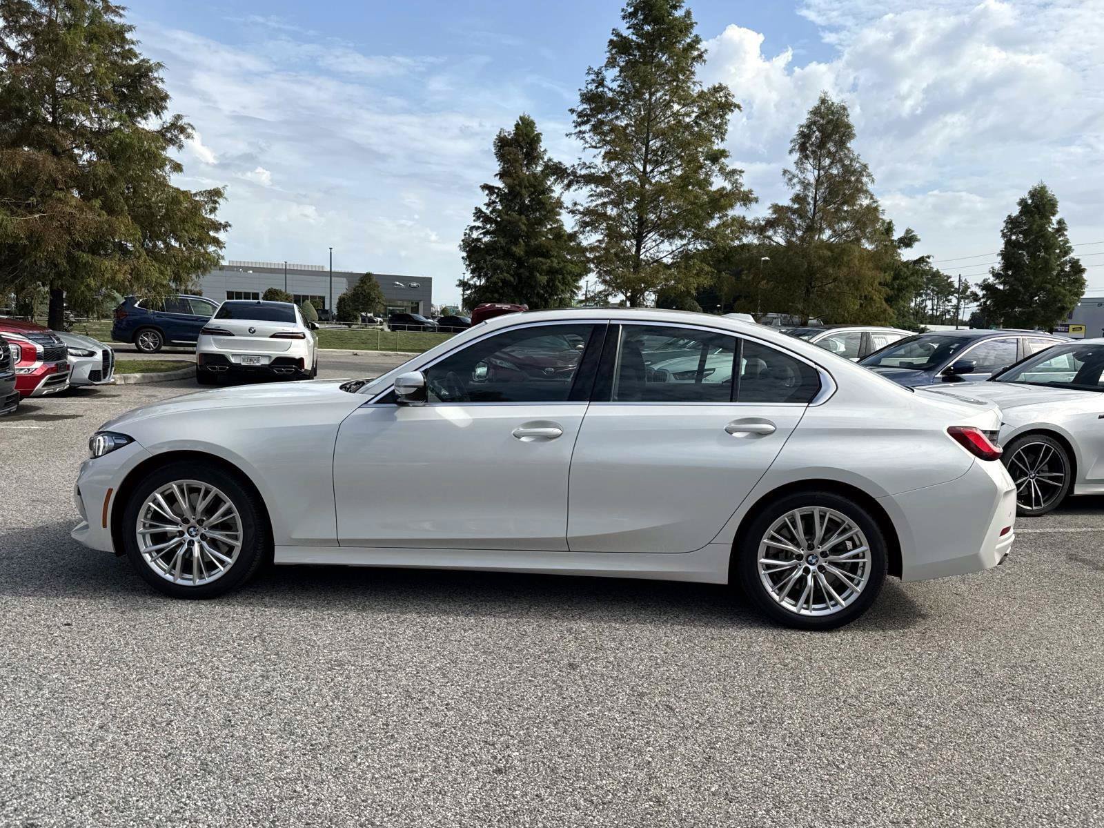 Certified 2024 BMW 330i Sedan w/ Convenience Package RWD image 6