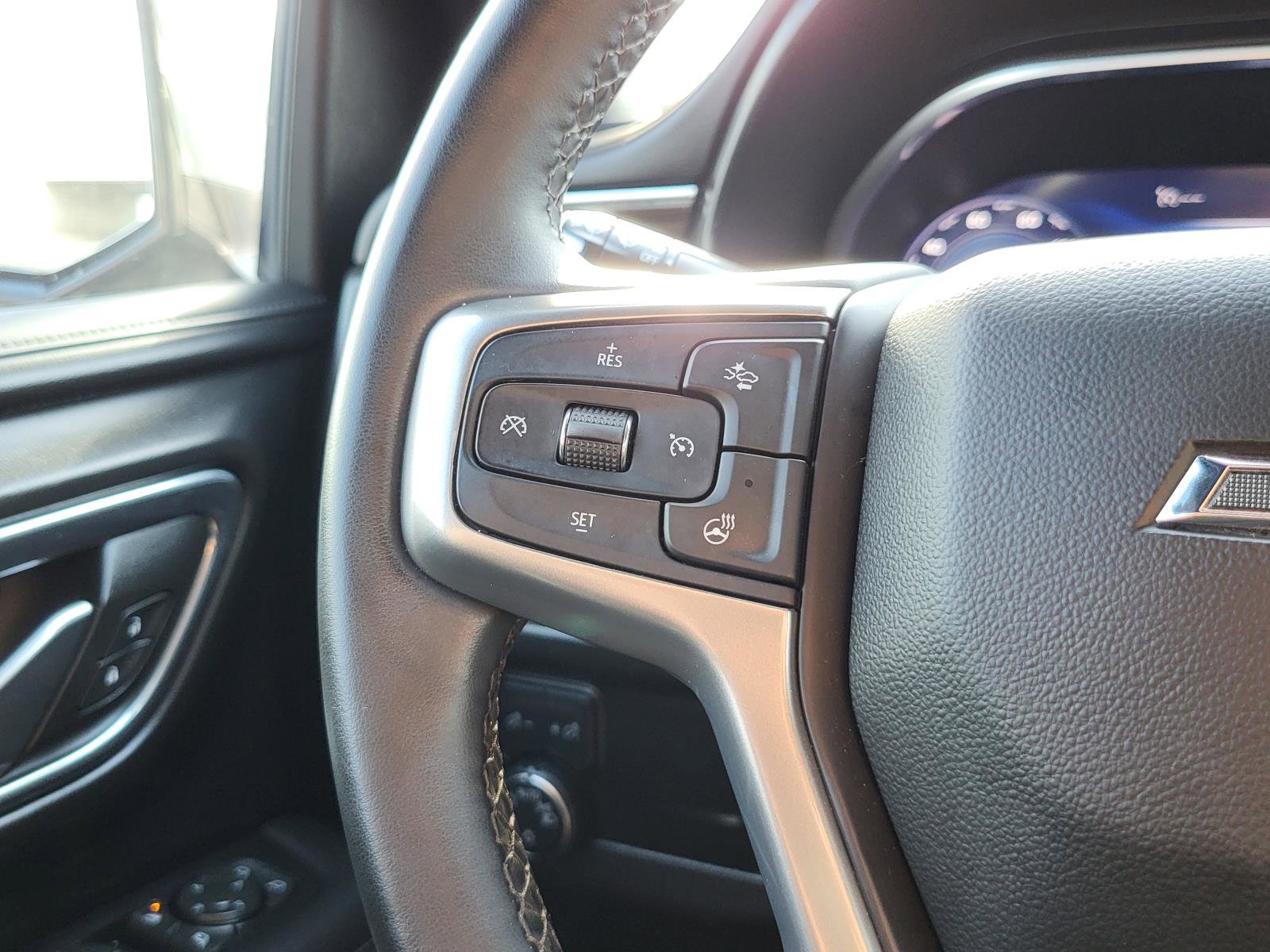 Used 2023 Chevrolet Tahoe Z71 w/ Luxury Package AWD/4WD image 23