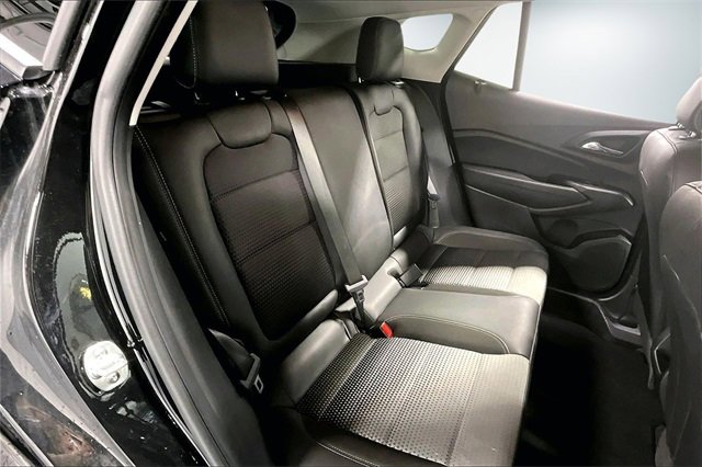 Used 2025 Chevrolet Trax LT w/ LT Convenience Package image 24